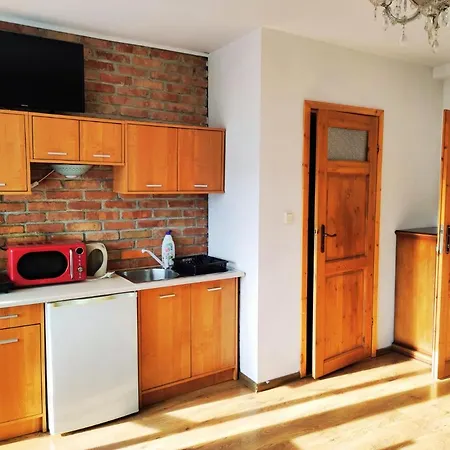 Czarna Owca בית הארחה